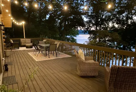 New Listing! Lakefront Cabin | Lake Norman | Sleeps 10 | Large Deck | Kayaks!
