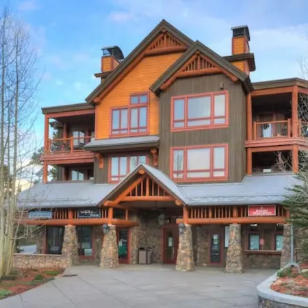 Blue Sky Penthouse — Steps to Gondola, Pool & Spa
