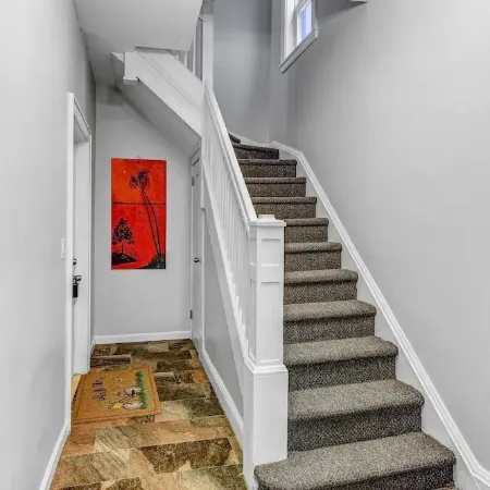 Charming 3BHK - 15 mins bus ride to Time Sq., NYC