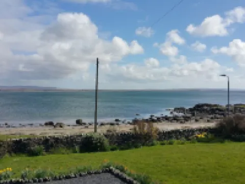 Beautiful 10 person modern bungalow in Bruichladdich with stunning views 아일레이 호텔
