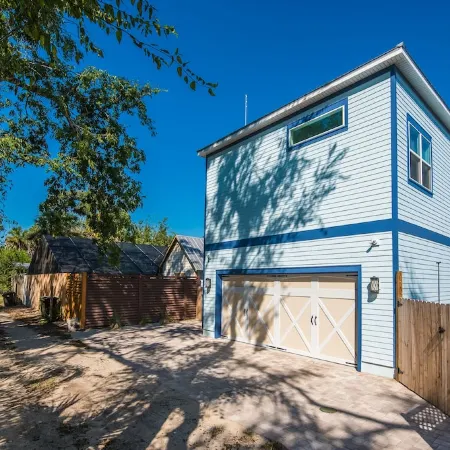 Adorable Guest House walking distance to Historic St. Augustine!