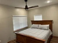 New cabin in Mountain Home 1 mile from Buzzard Roost Marina.