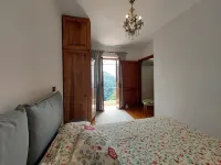 Beautiful semi-detached house, view over the coast. Air conditioning,Wi-Fi