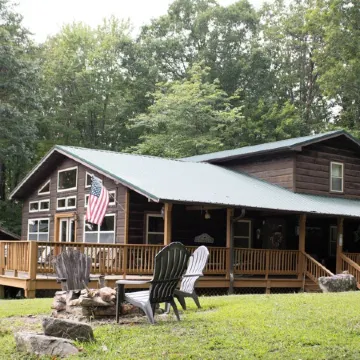 Cabin with beautiful mountain and valley views