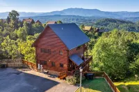 Best Smoky Mountain Views around!! NEW Hot Tub & Pool Table & Arcade!