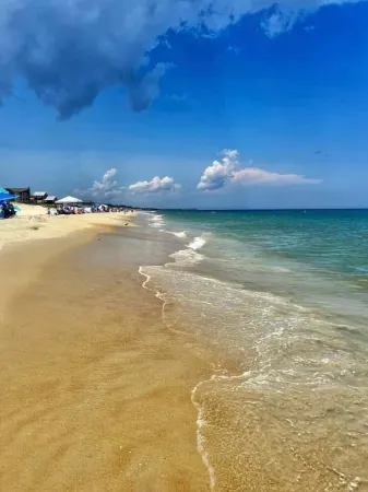 Updated, Corolla Home; 5 mins to Beach, Heated Pool, 2 Hot Tubs, Game Room