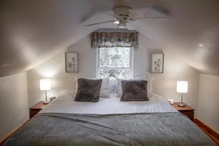 Charming Summerville Cottage