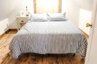 Blue Fern Hotel - Nestled Away Loft Space