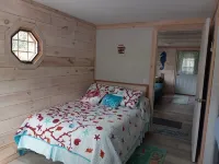 Hot Tub, Lake View Cottage, Dog Friendly, Lake Access Hotels in Tyrone