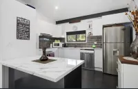 Modern 2 bedroom Unit in the beautiful Scenic Rim Hotels in Lamington