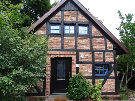 Fachwerkhaus in Ruhiger Umgebung in Direkter Nähe zum Dümmer See