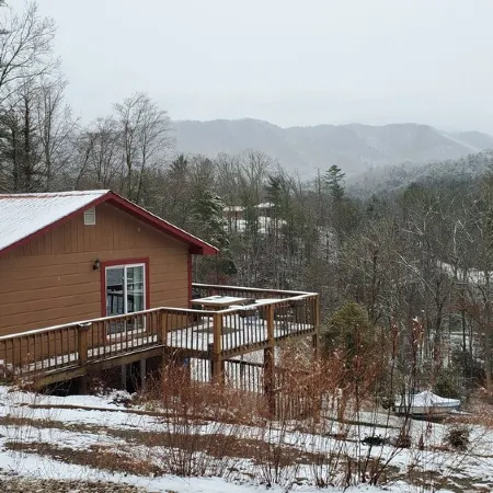 Majestic Peak - Mountain Views and Lake Access