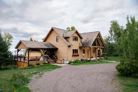 Lakeview Lutsen Cabin, Sauna, Fire pit, Minutes to Ski