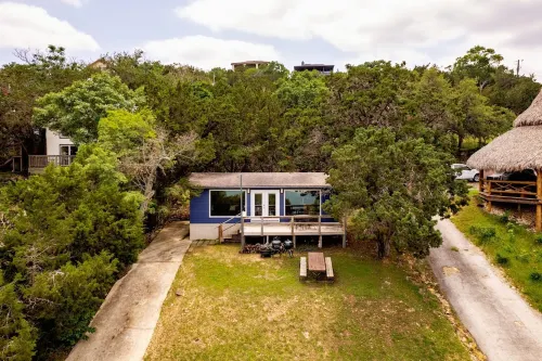 The Cabin on Canyon Lake!