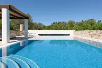 Luxury family villa to relax in with large pool - ヴィラ