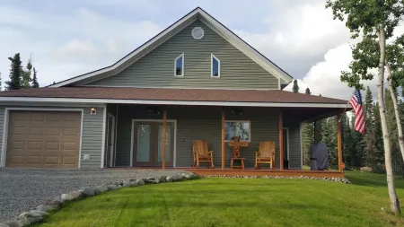 Walk to The RIVER! Brand New 3 Bed/2 Bath. W/ FIRE PIT! Отели в г. Стерлинг