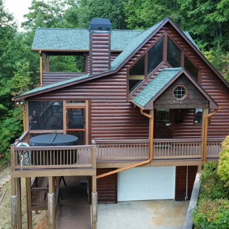 Sky Blue View - Spectacular Views, Hot Tub, Game Room, Location & Comfortable!