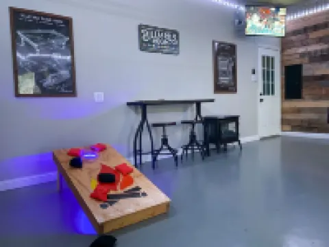 Luxury-Sleeps16-Spa-GameRoom-FirePit-Casino-EV-Pet