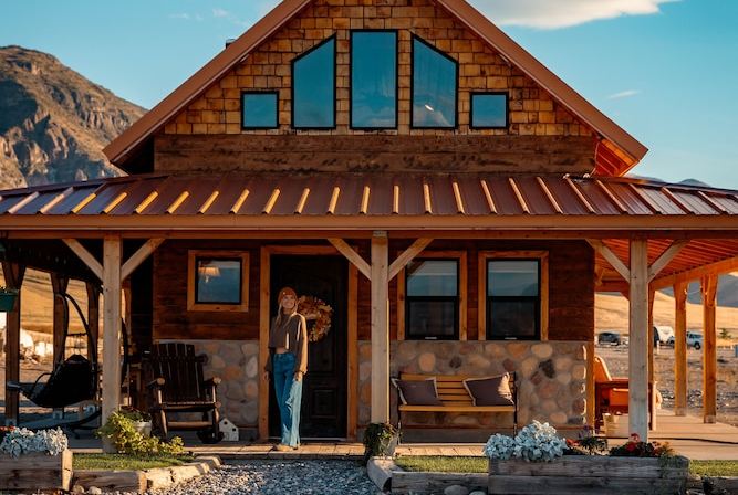 COZY Cabin for Couple Getaways-4 min to Hot Springs-Central to Utah's Mighty 5