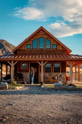 COZY Cabin for Couple Getaways-4 min to Hot Springs-Central to Utah's Mighty 5 Hotels in Monroe