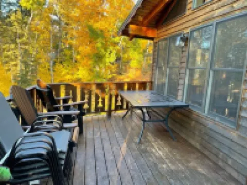 Peak Out Haven Cabin near Terry Peak Ski Lodge