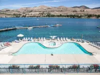 Lake Chelan Waterfront Resort Home- Pool, Boat -STR-0290