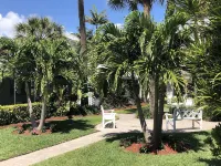 Quiet Cottage, free Wi-fi, Sm Dog OK, Walk to beach