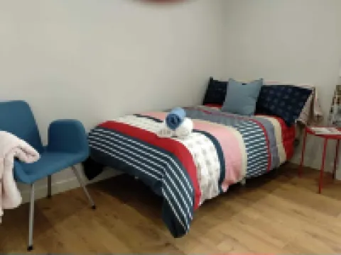 Weeping Cedar. Comfort. Downtown.