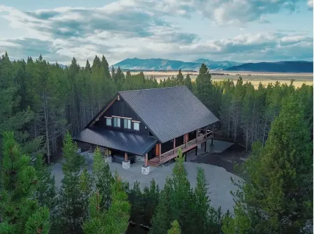 Midnight Pines Lodge+HotTub+Cent AC+20mYellowstone