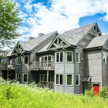 Ski in/Ski out 2 Bedroom Directly on Grammy Jay Run Отели в г. Джей