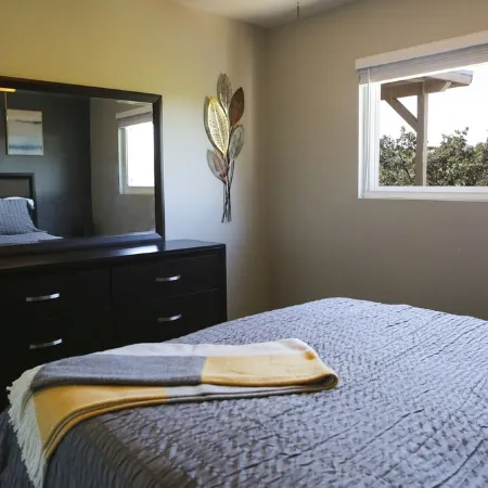 Over the Oaks - Great View - Whole Home - Stylish