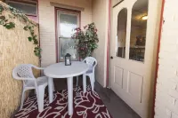 Manitou Loft Apartment 3A. 2 Bedroom, 1 bath, sleeps 5