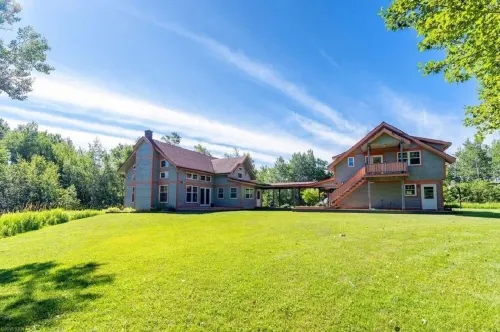 Timber Frame House overlooking Lake Superior, 20 miles from downtown Duluth