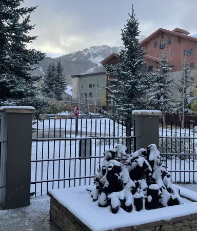 Penthouse style, top floor of Grand Lodge 1 bedroom at slopes at the Mtn base