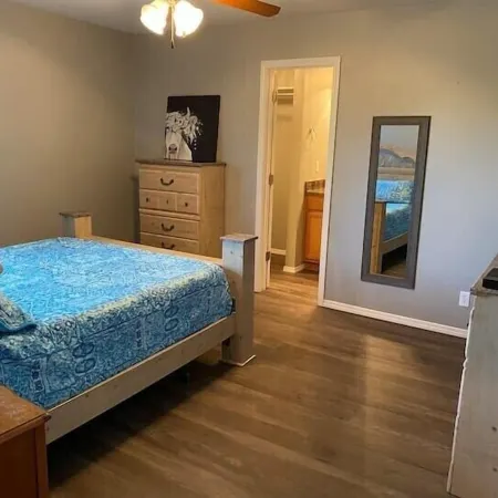 Cozy Broken Arrow Home -- Special Pricing for 30+ day stays!