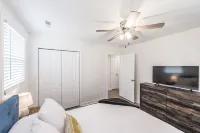Modern North of Nashville Retreat- Easy Lake Access