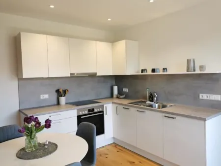 Beautiful apartment with balcony just a few minutes' walk from the lake Отели рядом с достопримечательностью «Бодензе»