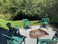 Creekside Beach House Getaway-- 3 blocks from beach! Hotels near International Police Museum