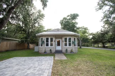St. Augustine Bungalow Mark Lance Armory 주변 호텔