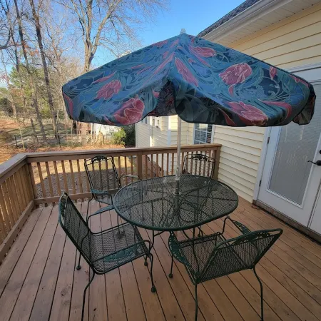 Remodeled ranch style home with Firepit conveniently located