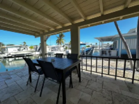 Waterfront property located inMarathon next to Sombrero Beach and 7 mile bridge