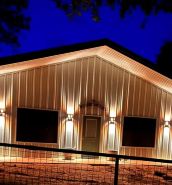 Cozy cabin that sleeps 6  with AC and WiFi on beautiful Palo Pinto lake..