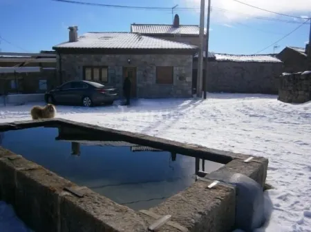 Casa El Rincón for 4 people Отели в г. Навадихос