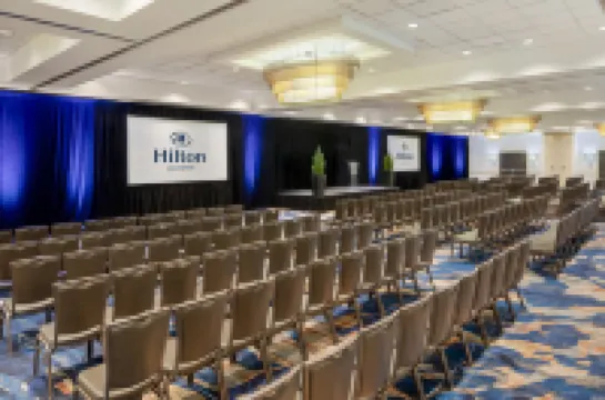 ฮิลตัน อาร์ลิงตัน