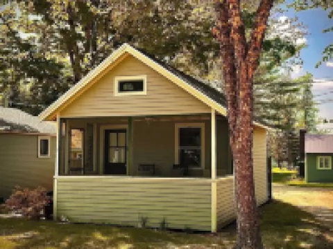 Studio #1  Cottage by Newfound Lake with shared private sandy beach Hotels in Bristol