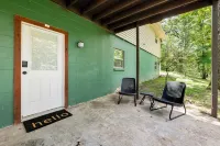 Private guest suite- Sleep & Bike, UPDATED!