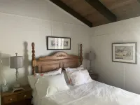 Dream location across from the bike path, 2 min to lift, 3 min to downtown Hotels in Ketchum