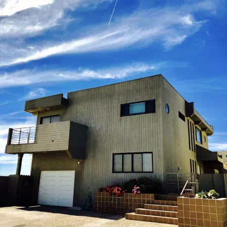 Oceanfront Home -Sleep Right at the Ocean's Edge!