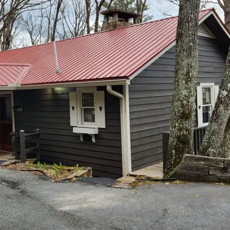Perfect Upscale 2/2 Indoor/Outdoor Living 4100 elv. 0.8 mi to Main St. New HVAC