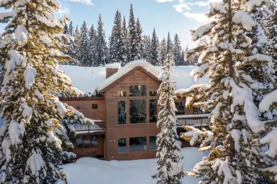 Fully Renovated Aspen Groves Mountain Retreat w/ Designer Fireplace and Hot Tub Hotels near Spanish Peaks Mountain Club